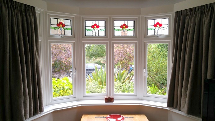 Bay window decorative fanlights.jpg Bay window decorative leaded fanlights